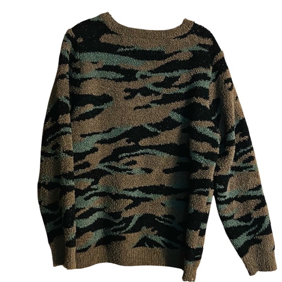Barefoot Dreams Black and Brown and Warm Thick Green Camo Sweatshirt Size XL - Picture 3 of 8